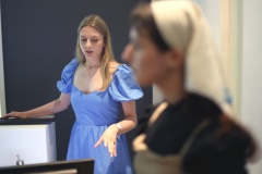 Julianna Bednarek „Identyfikacja wizualna pracownika Muzeum – Parku Etnograficznego im. Teodory i Izydora Gulgowskich we Wdzydzach”  promotor: dr Tomasz Kwiatkowski, recenzent: mgr Agnieszka Kochańczyk fot. T.Kwiatkowski